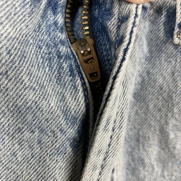 Gap High Rise Loose Bermuda Shorts Womens 2/26 Light Wash Distressed Raw Hem - Picture 6 of 16